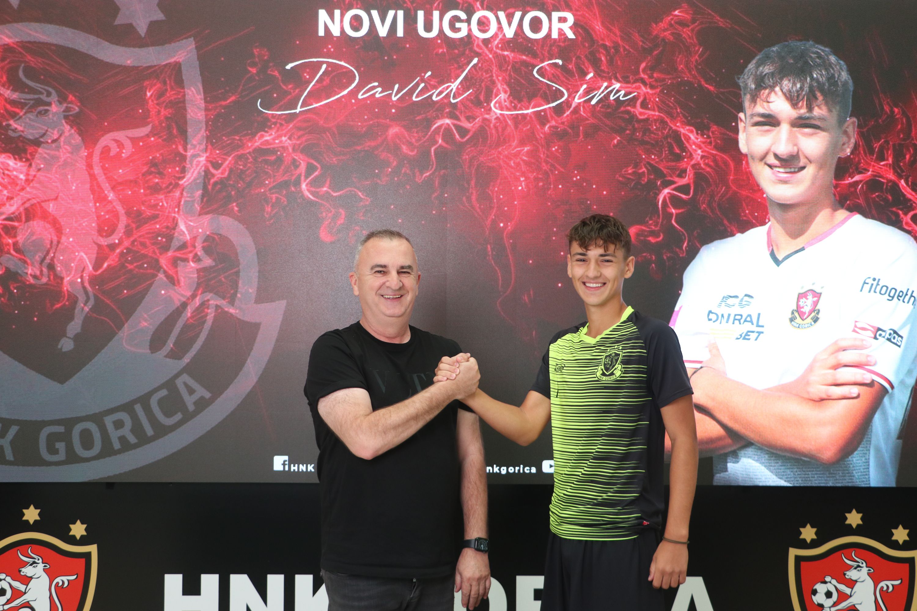 David Sim (17) potpisao ugovor: 'Želim što prije zaigrati u HNL-u!'